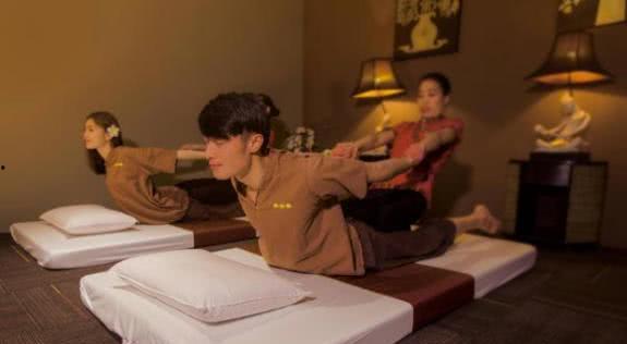 国产按摩女特殊服务视频,视频内容引发社会关注